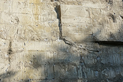 Wandstrukturen am Bunker
